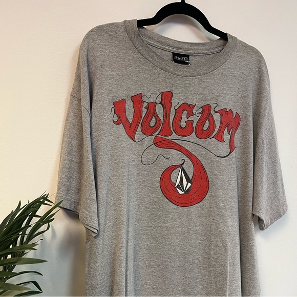 Vintage Volcom - Picture 1 of 4